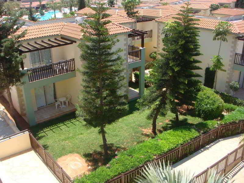 Ramada Hotel & Suites By Wyndham Ayía Nápa Extérieur photo