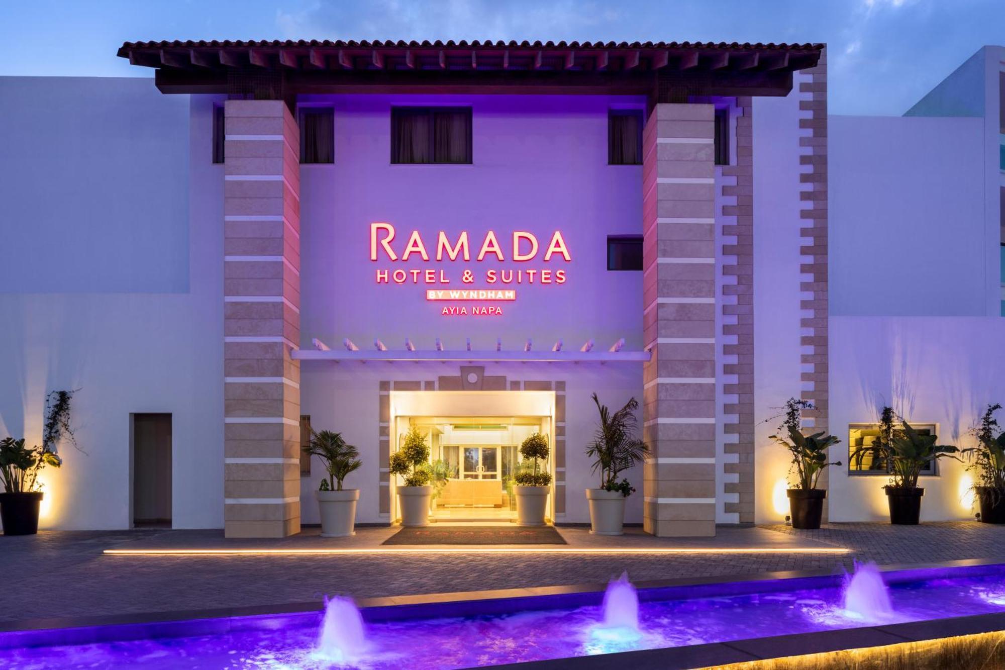 Ramada Hotel & Suites By Wyndham Ayía Nápa Extérieur photo